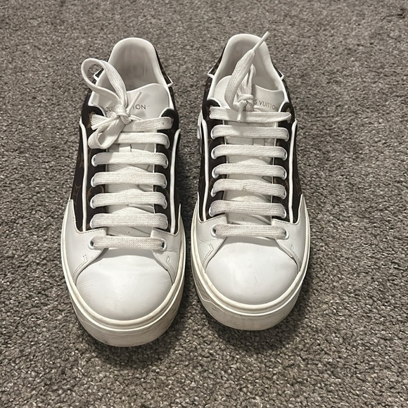 Louis Vuitton Sneakers - Picture 2 of 6
